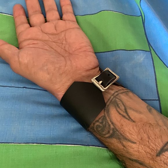 VINTAGE leather cuff - Picture 3 of 6